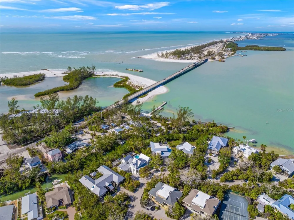 569 JUAN ANASCO DRIVE Longboat Key, FL 34228