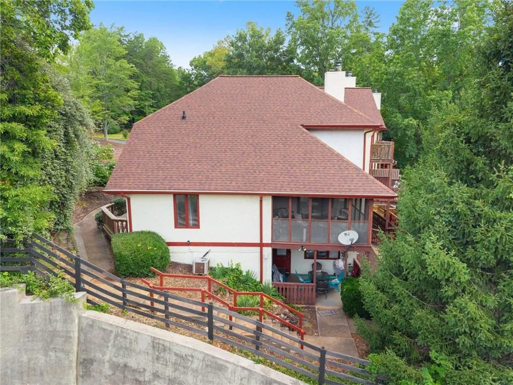 327 Brucken Strasse #311 Helen, GA 30545