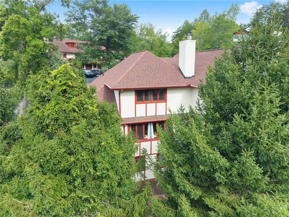 327 Brucken Strasse #311 Helen, GA 30545