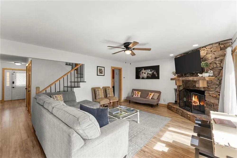 327 Brucken Strasse #311 Helen, GA 30545
