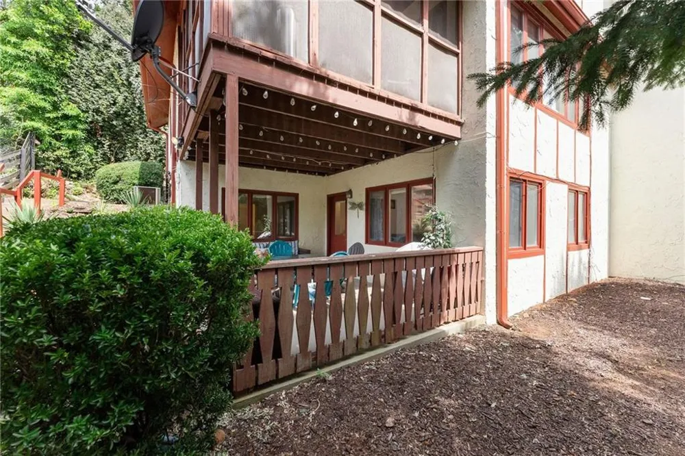 327 Brucken Strasse #311 Helen, GA 30545