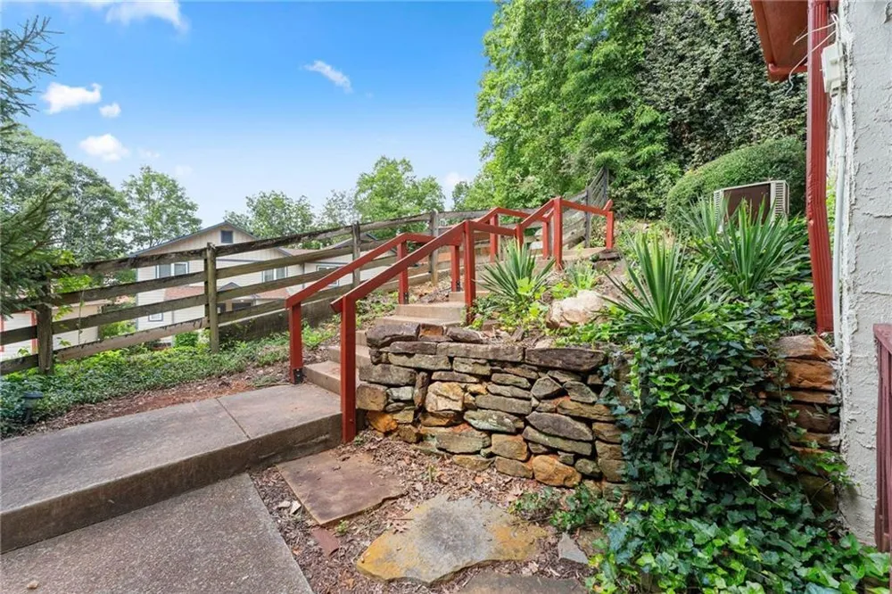 327 Brucken Strasse #311 Helen, GA 30545