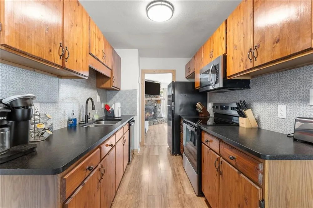 327 Brucken Strasse #311 Helen, GA 30545