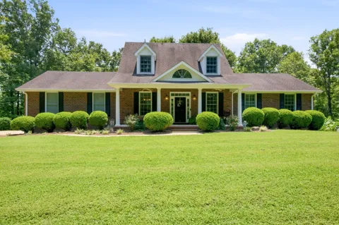 349 Parkview Ln
