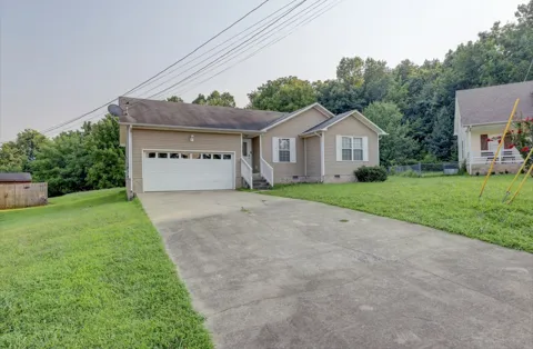 810 Shetland Dr