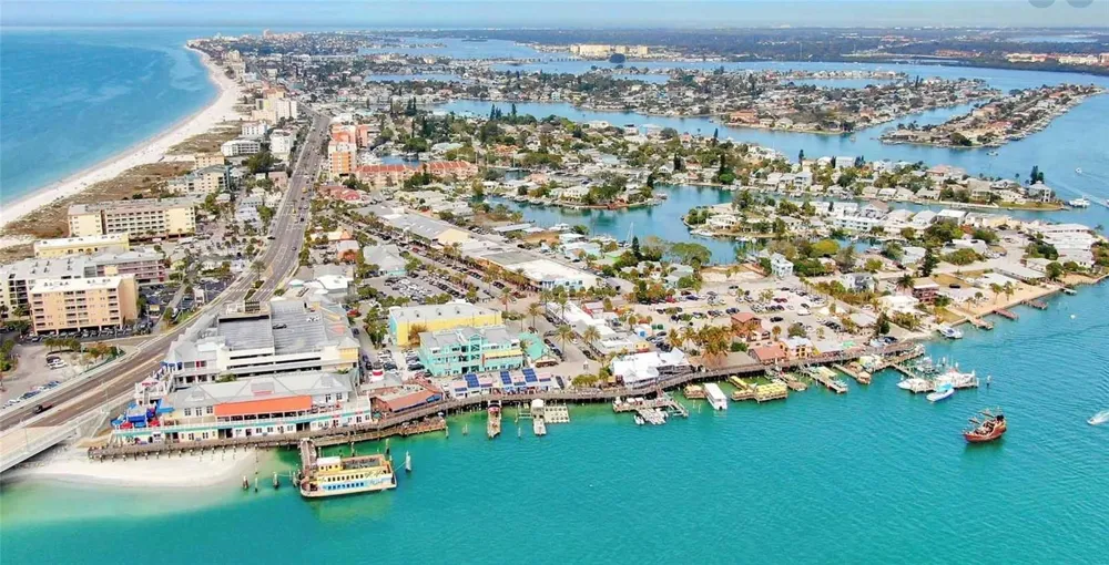27 DOLPHIN DRIVE Treasure Island, FL 33706