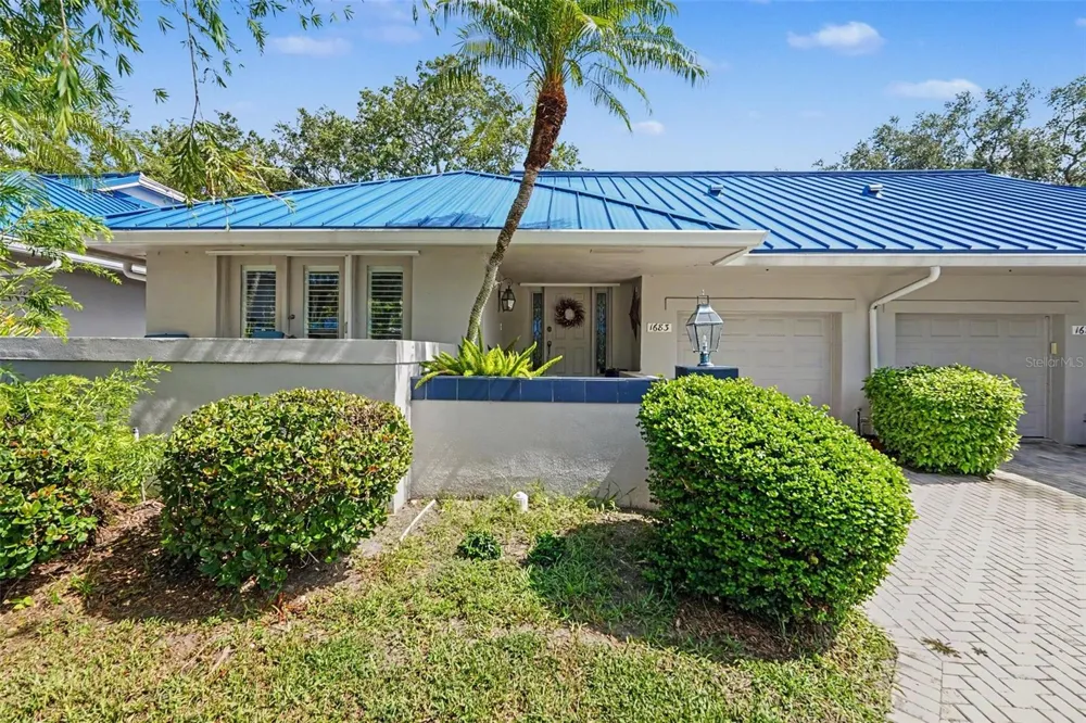 1683 WATERMARK CIRCLE NE St Petersburg, FL 33702