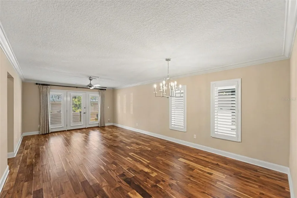 1683 WATERMARK CIRCLE NE St Petersburg, FL 33702