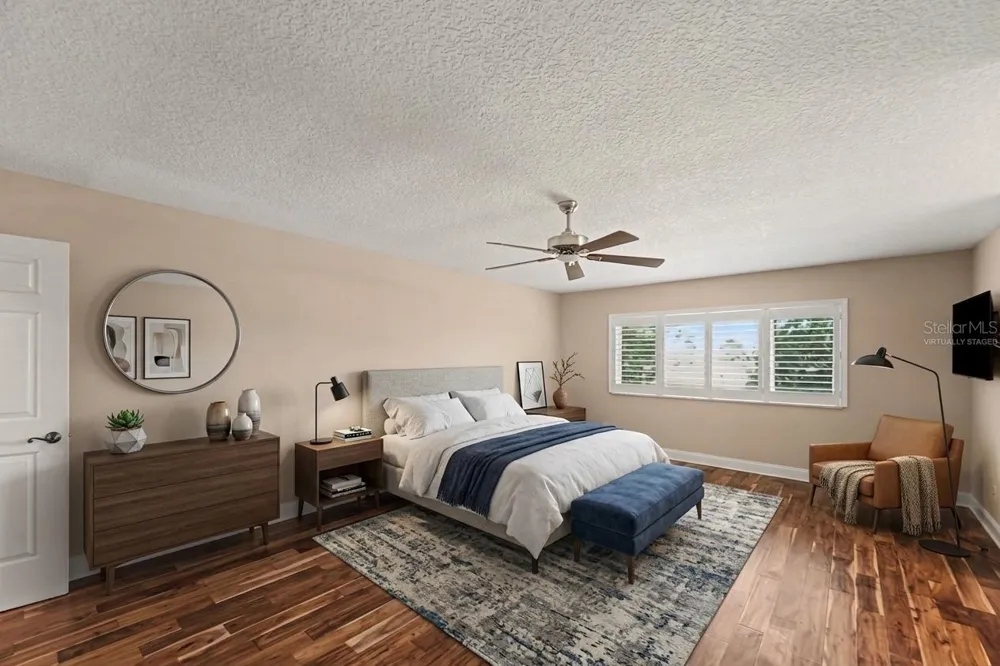 1683 WATERMARK CIRCLE NE St Petersburg, FL 33702