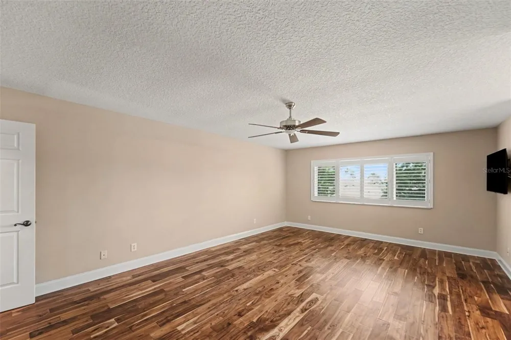 1683 WATERMARK CIRCLE NE St Petersburg, FL 33702