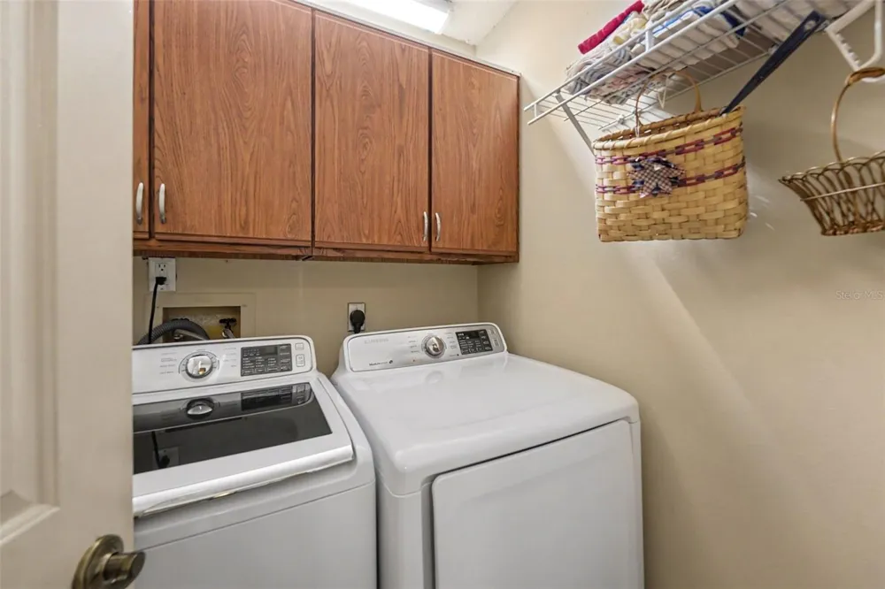1683 WATERMARK CIRCLE NE St Petersburg, FL 33702