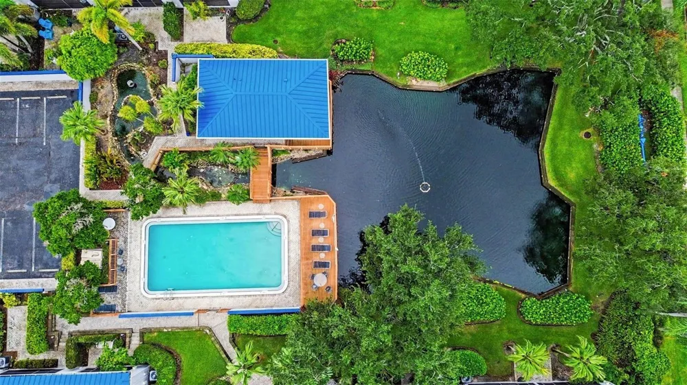 1683 WATERMARK CIRCLE NE St Petersburg, FL 33702