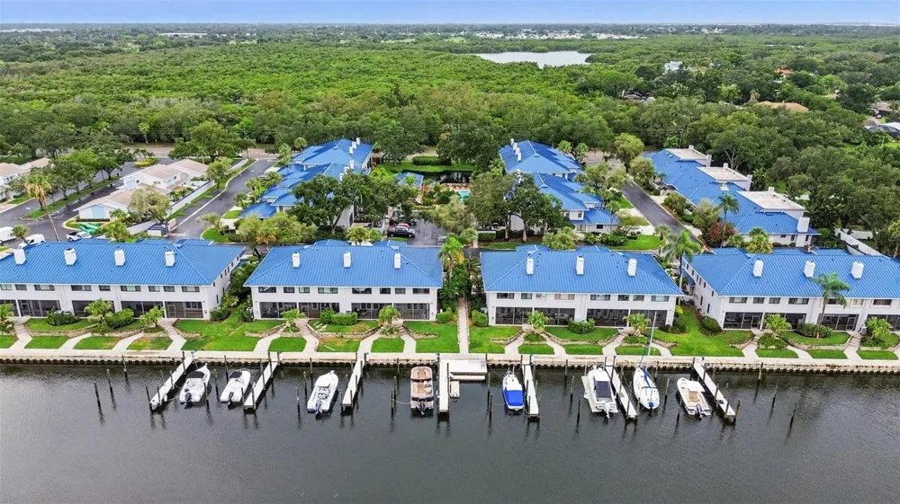 1683 WATERMARK CIRCLE NE St Petersburg, FL 33702
