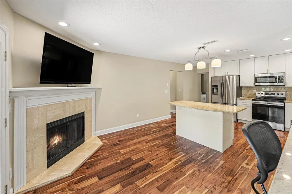 1683 WATERMARK CIRCLE NE St Petersburg, FL 33702
