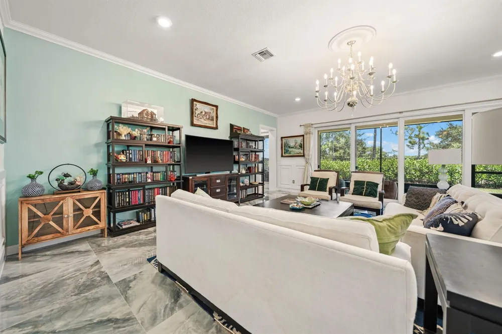 984 Sterling Pine Place Loxahatchee, FL 33470