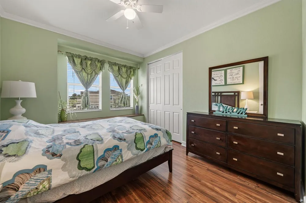 984 Sterling Pine Place Loxahatchee, FL 33470