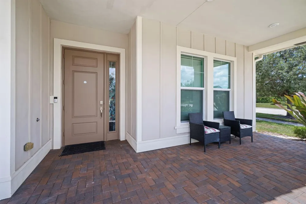 984 Sterling Pine Place Loxahatchee, FL 33470