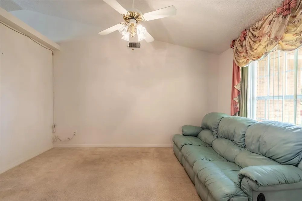 816 IRON HORSE ROAD Daytona Beach, FL 32114
