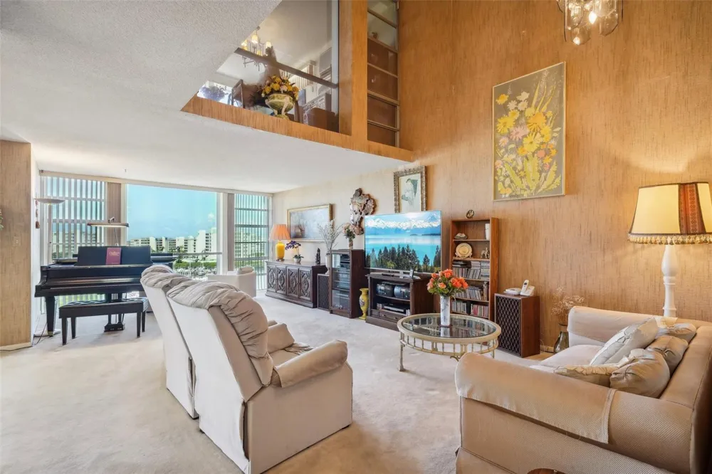 7400 SUN ISLAND DRIVE S #802 South Pasadena, FL 33707