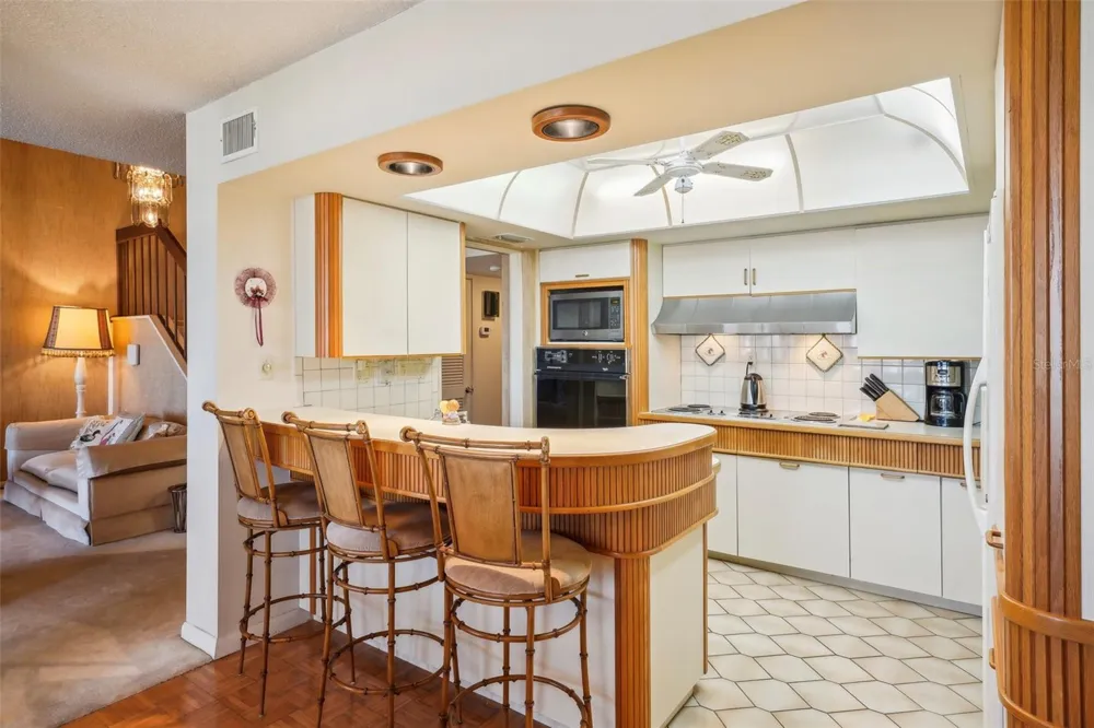 7400 SUN ISLAND DRIVE S #802 South Pasadena, FL 33707