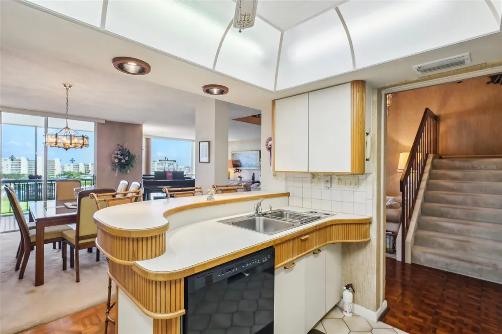 7400 SUN ISLAND DRIVE S #802 South Pasadena, FL 33707