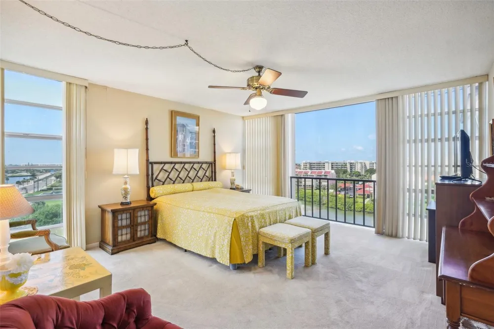 7400 SUN ISLAND DRIVE S #802 South Pasadena, FL 33707