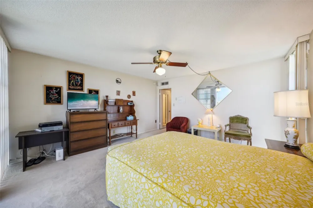 7400 SUN ISLAND DRIVE S #802 South Pasadena, FL 33707