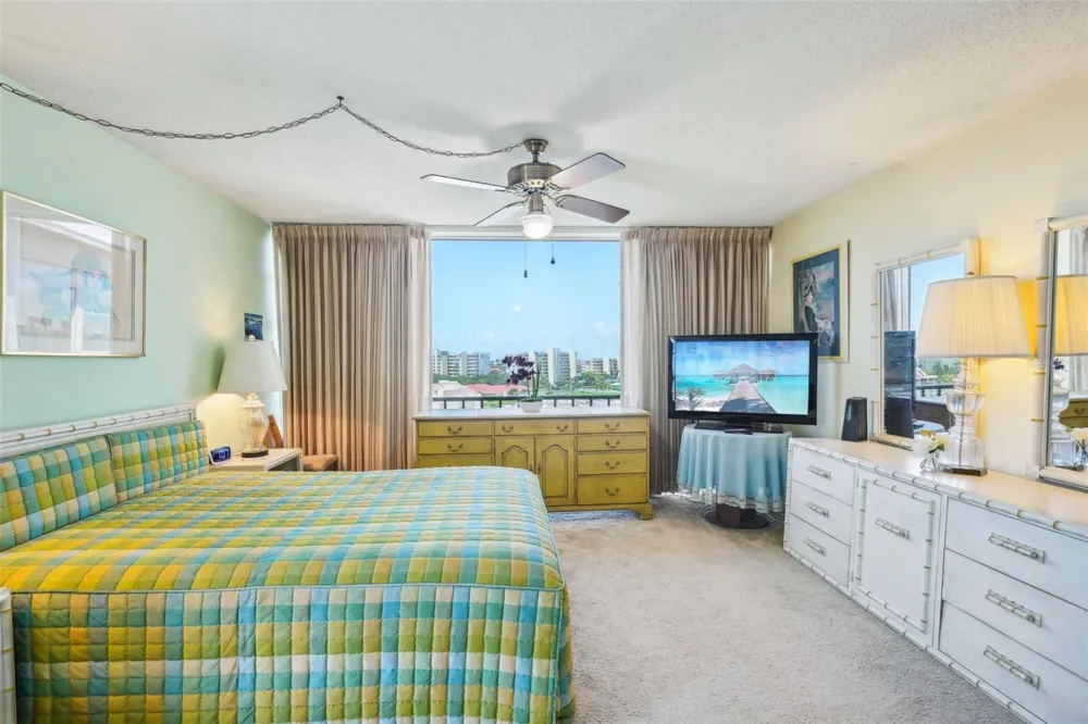 7400 SUN ISLAND DRIVE S #802 South Pasadena, FL 33707