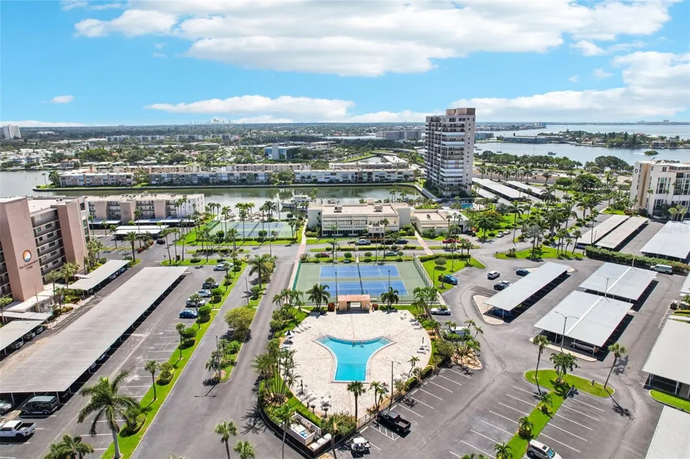 7400 SUN ISLAND DRIVE S #802 South Pasadena, FL 33707