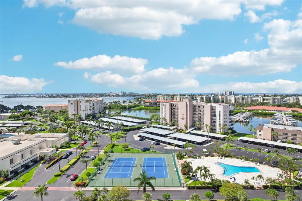 7400 SUN ISLAND DRIVE S #802 South Pasadena, FL 33707