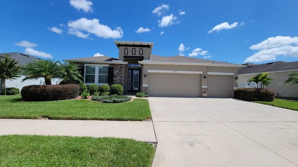 2229 VALTERRA VISTA WAY Valrico, FL 33594