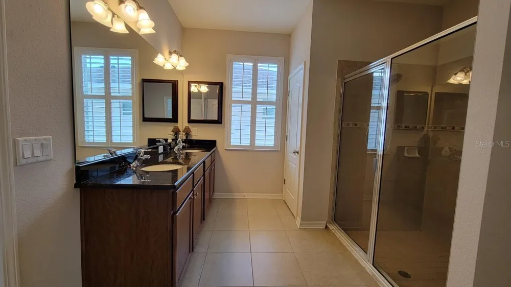 2229 VALTERRA VISTA WAY Valrico, FL 33594