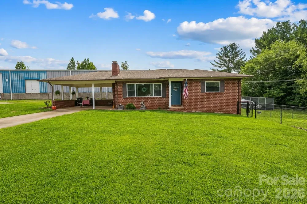 691 Central Street Hudson, NC 28638