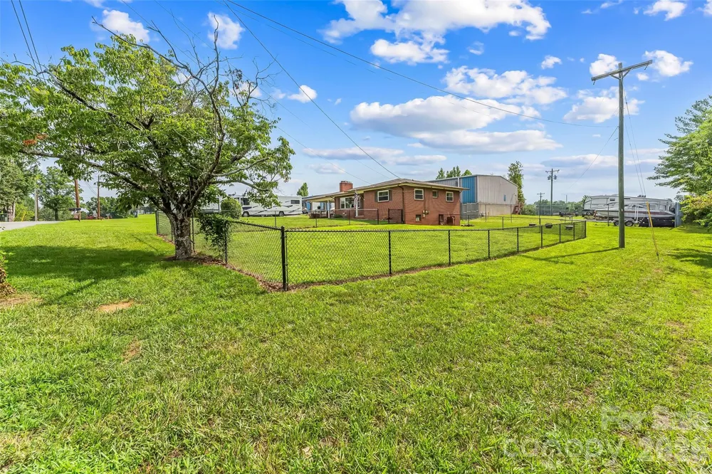 691 Central Street Hudson, NC 28638