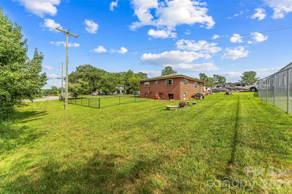 691 Central Street Hudson, NC 28638