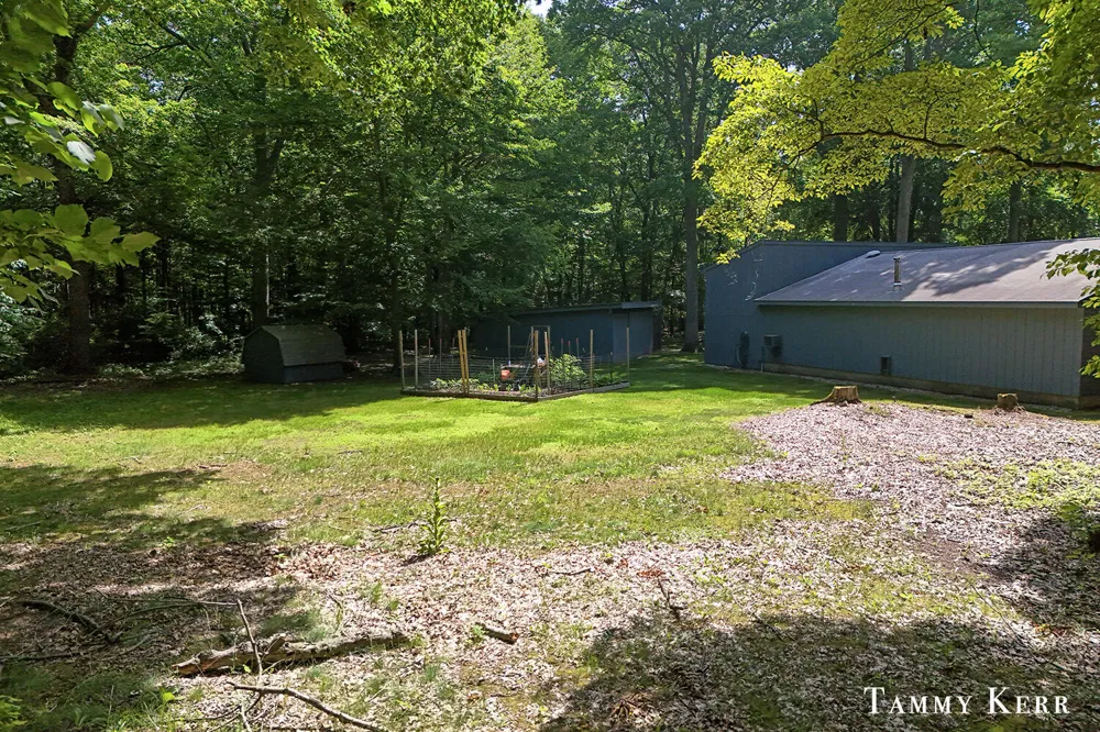 6059 Old Allegan Road Saugatuck, MI 49453