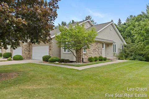 2220 Meadowglen Drive NE #7