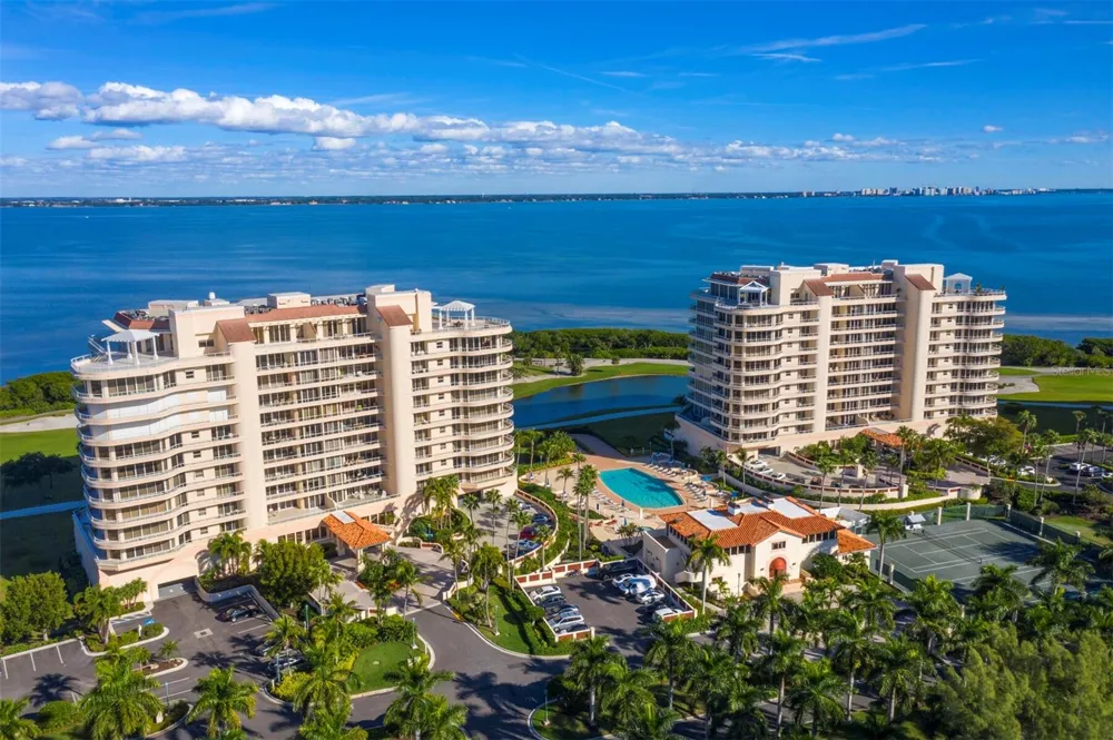 3040 GRAND BAY BOULEVARD #225 Longboat Key, FL 34228