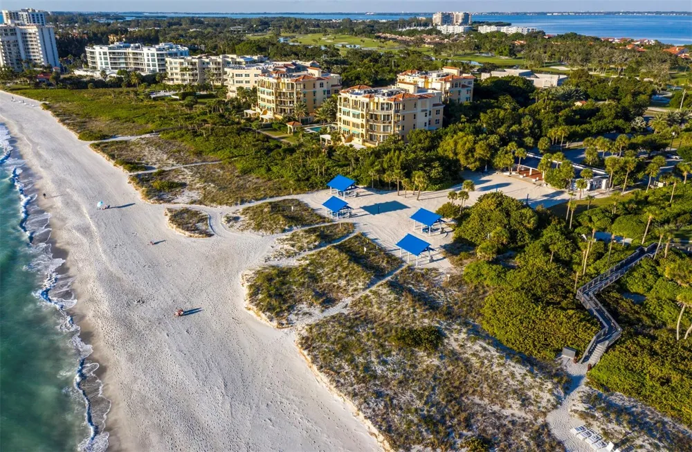 3040 GRAND BAY BOULEVARD #225 Longboat Key, FL 34228