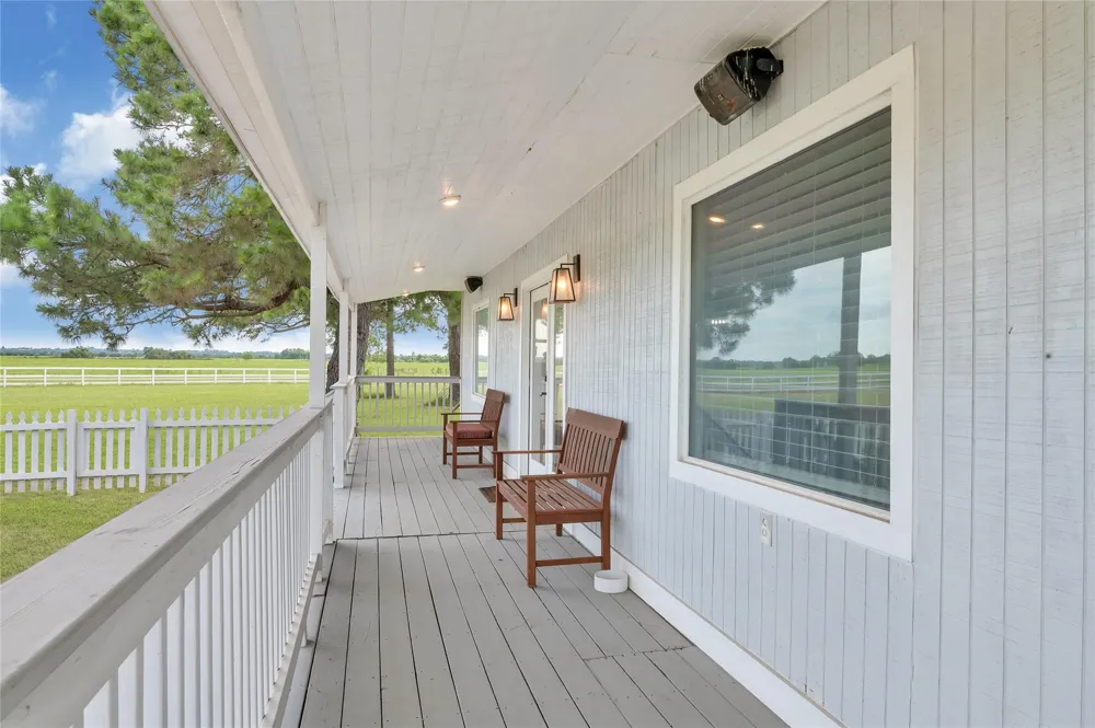 868 Lisa Mae Road Bellville, TX 77418