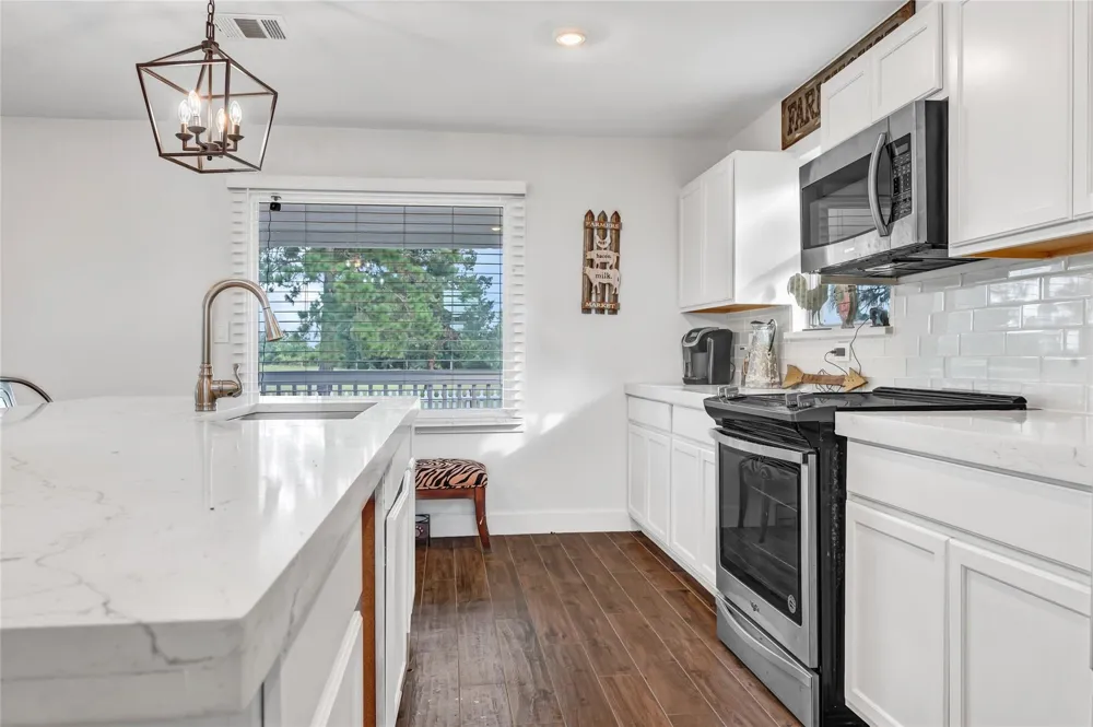 868 Lisa Mae Road Bellville, TX 77418