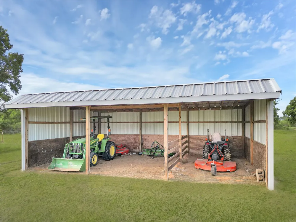 868 Lisa Mae Road Bellville, TX 77418
