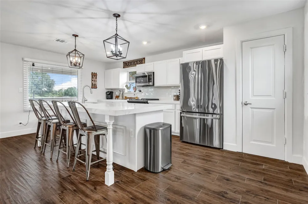 868 Lisa Mae Road Bellville, TX 77418