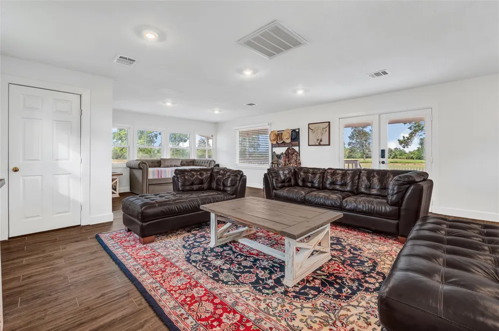 868 Lisa Mae Road Bellville, TX 77418