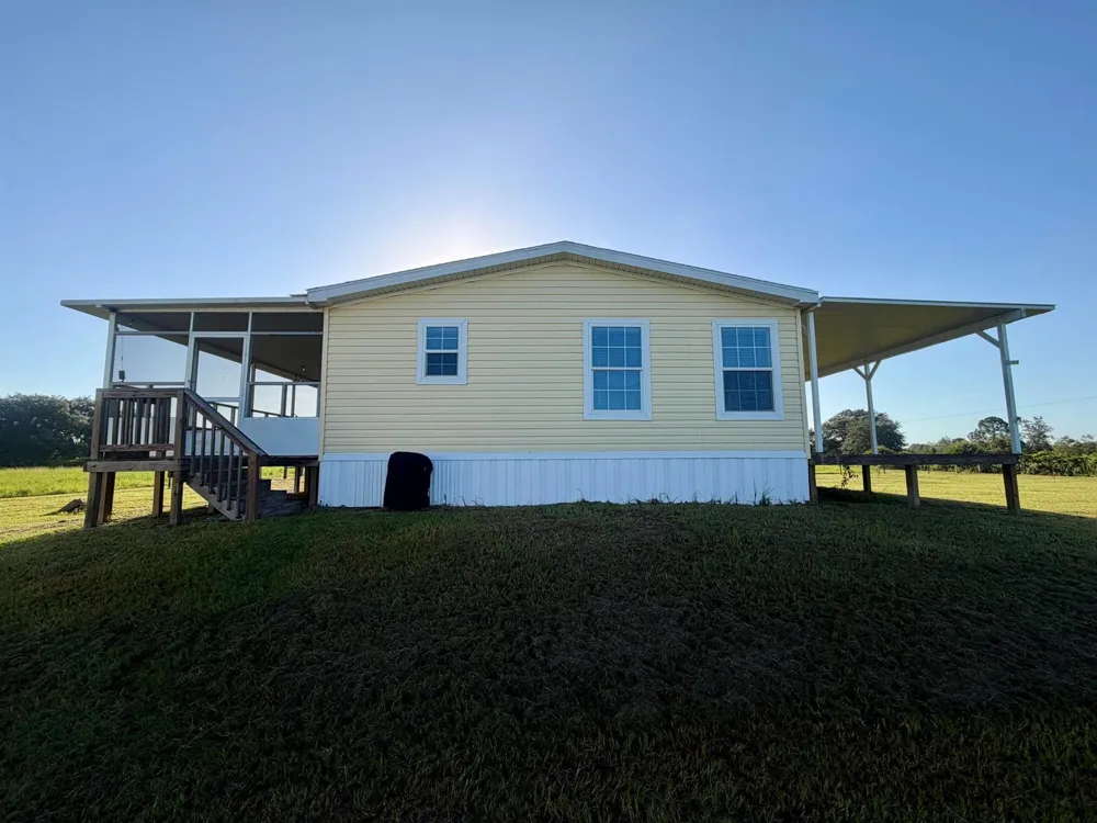 NW 276TH STREET Okeechobee, FL 34972