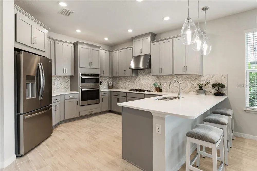 9016 TEQUILA SUNRISE DRIVE Sarasota, FL 34241
