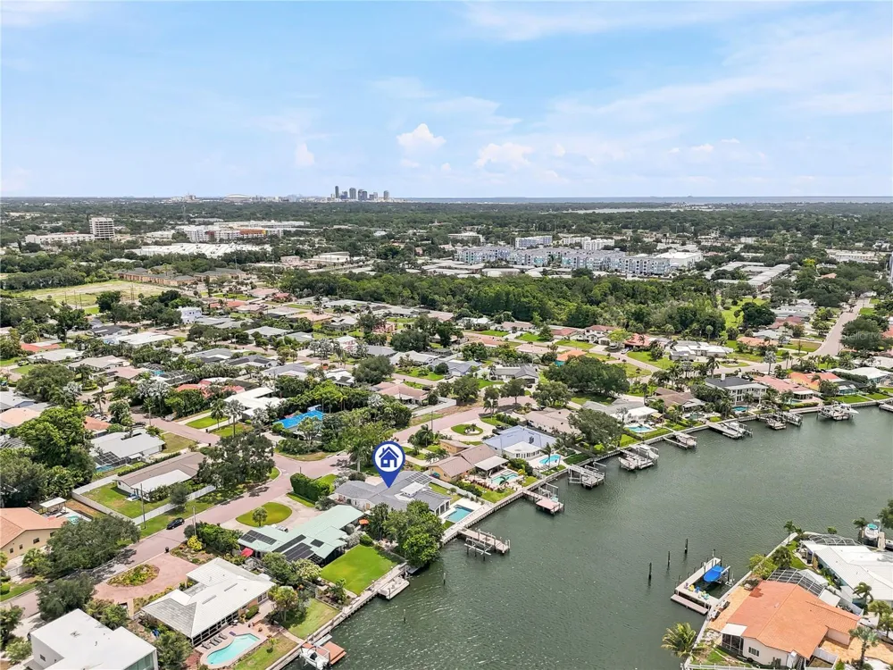 3896 42ND AVENUE S St Petersburg, FL 33711
