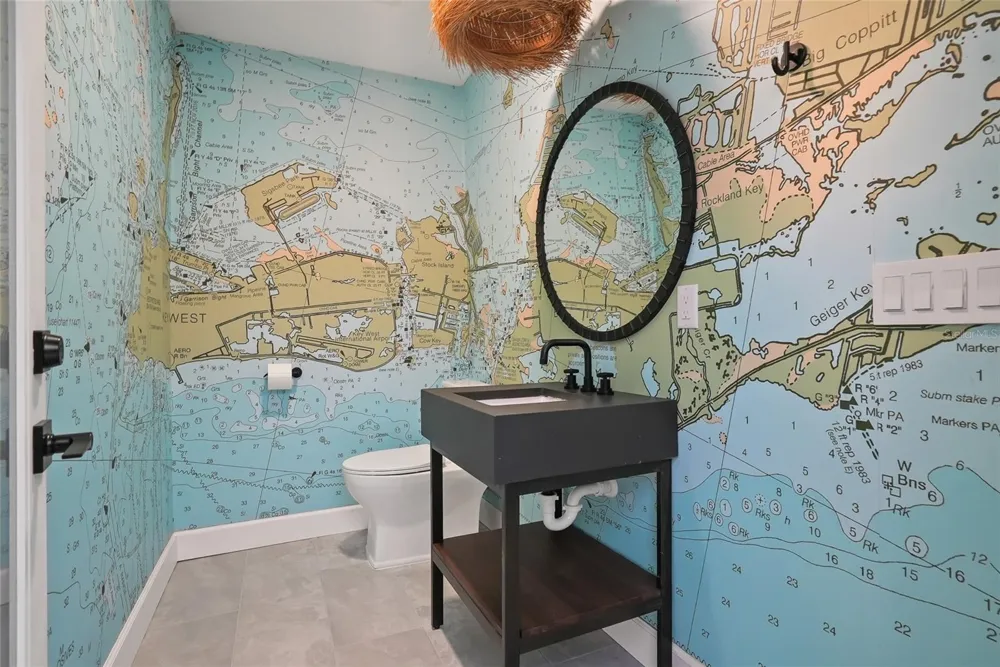 3896 42ND AVENUE S St Petersburg, FL 33711