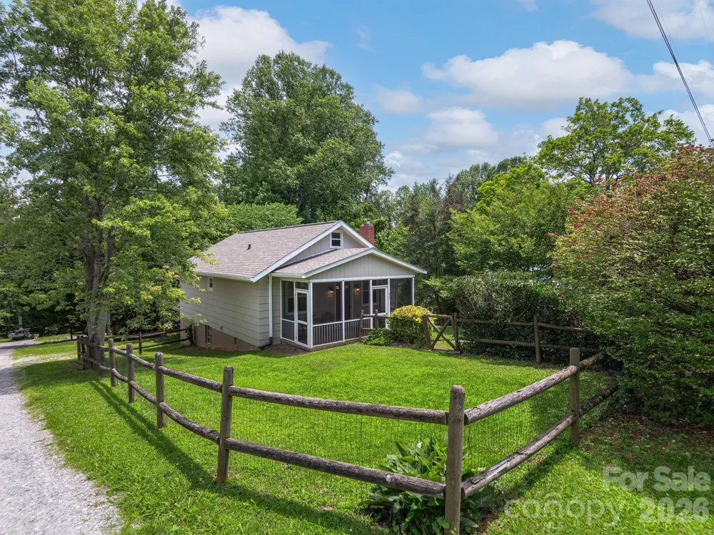 73 Fair Oaks Road Arden, NC 28704