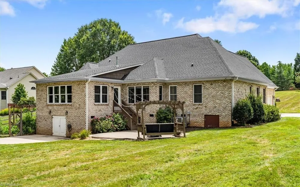 592 Carson Ridge Drive Oak Ridge, NC 27310